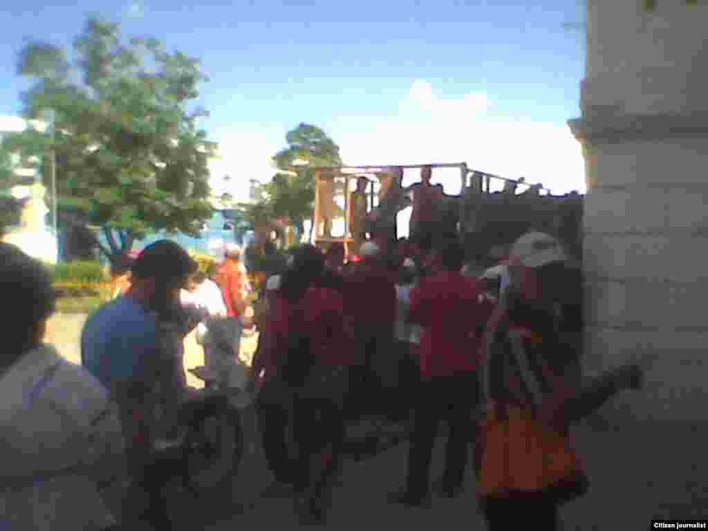 Carro-rastra uno de los medios de transporte más usados en Cuba