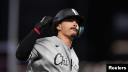 Miguel Vargas encabeza a todos los terceras bases en jonrones e impulsadas.