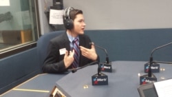 1800 Online con el joven líder comunitario Andy Alfonso