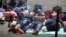 Cientos de migrantes cubanos se encuentran varados en el puesto fronterizo de Peñas Blancas.