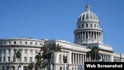 El documento fue entregado en el Capitolio de La Habana, Sede de la Asamblea Nacional del Poder Popular. 