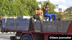 Reporta Cuba Trabajan en la construcción Foto Serafin Morán