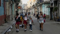 El inicio de clases, el 1 de septiembre, será un reto para padres y niños en medio de la crisis general que vive Cuba. (REUTERS/Norlys Pérez/Archivo)