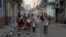 El inicio de clases, el 1 de septiembre, será un reto para padres y niños en medio de la crisis general que vive Cuba. (REUTERS/Norlys Pérez/Archivo)