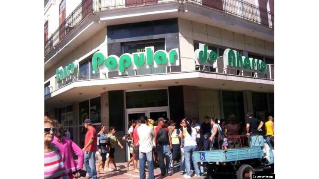Banco de Ahorro Popular, La Habana, Cuba (Archivo)