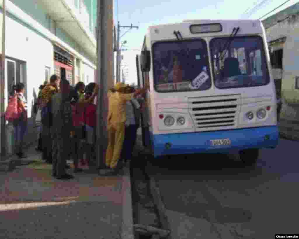 Reporta Cuba transporte en Manzanillo Foto Rudicel Batista