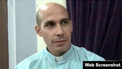 El sacerdote cubano, Rolando Montes de Oca.