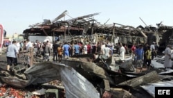 Un camión bomba explotó en el interior del mercado Jamila, en Bagdad.