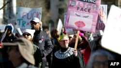 Manifestante en Denver en enero del 2019, vestida como la jueza Ginsburg.