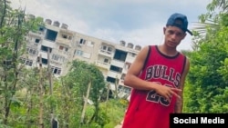 Josué Moreno joven cubano que estuvo detenido tras juicio de influencer Anna Bensi en La Habana. Foto: Facebook de Josué Moreno 