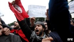 'Tengo un sueño, Túnez libre', dice la pancarta durante una protesta contra el presidente tunecino, Zine el Abidine Ben Alí, en enero de 2011. Archivo.
