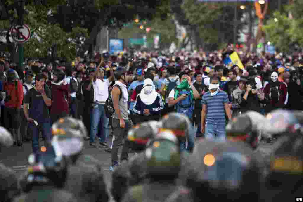 La oposición venezolana se manifiesta y todos rechazan la violencia en Venezuela.