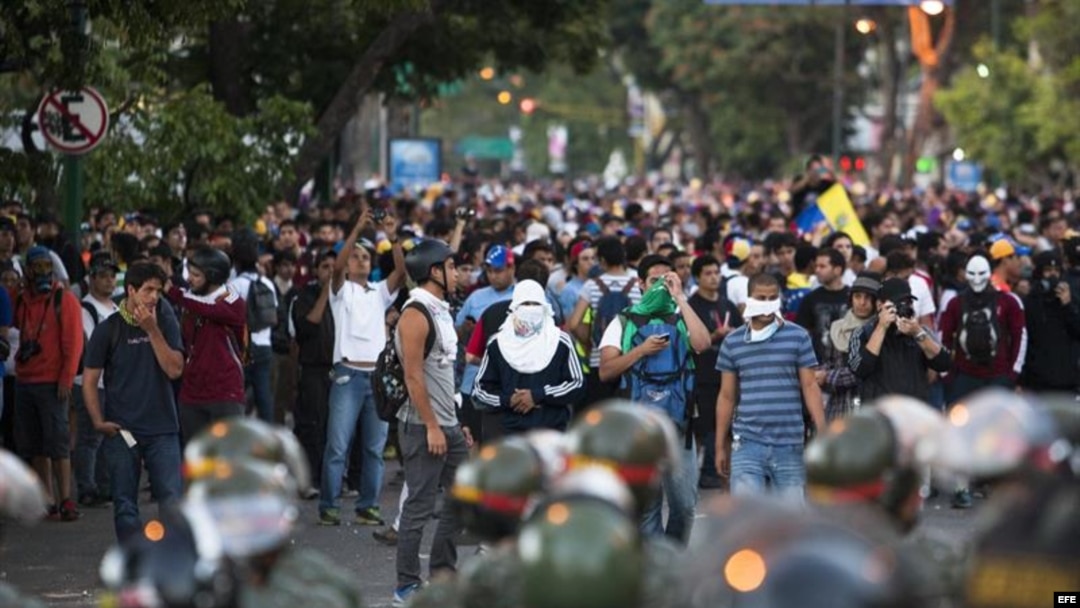 La oposición venezolana protesta en las calles.