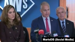 Los congresistas María Elvira Salazar, Mario Díaz-Balart y Carlos Giménez en una imagen de referencia.