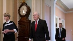 El líder de la mayoría republicana en el Senado, Mitch McConnell, llega al Senado para iniciar el juicio político al presidente Donald Trump en Washington, el martes 21 de enero del 2020.