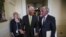 El senador demócrata de Maryland Ben Cardin y el senador republicano por Tennessee Bob Corker (i-d).
