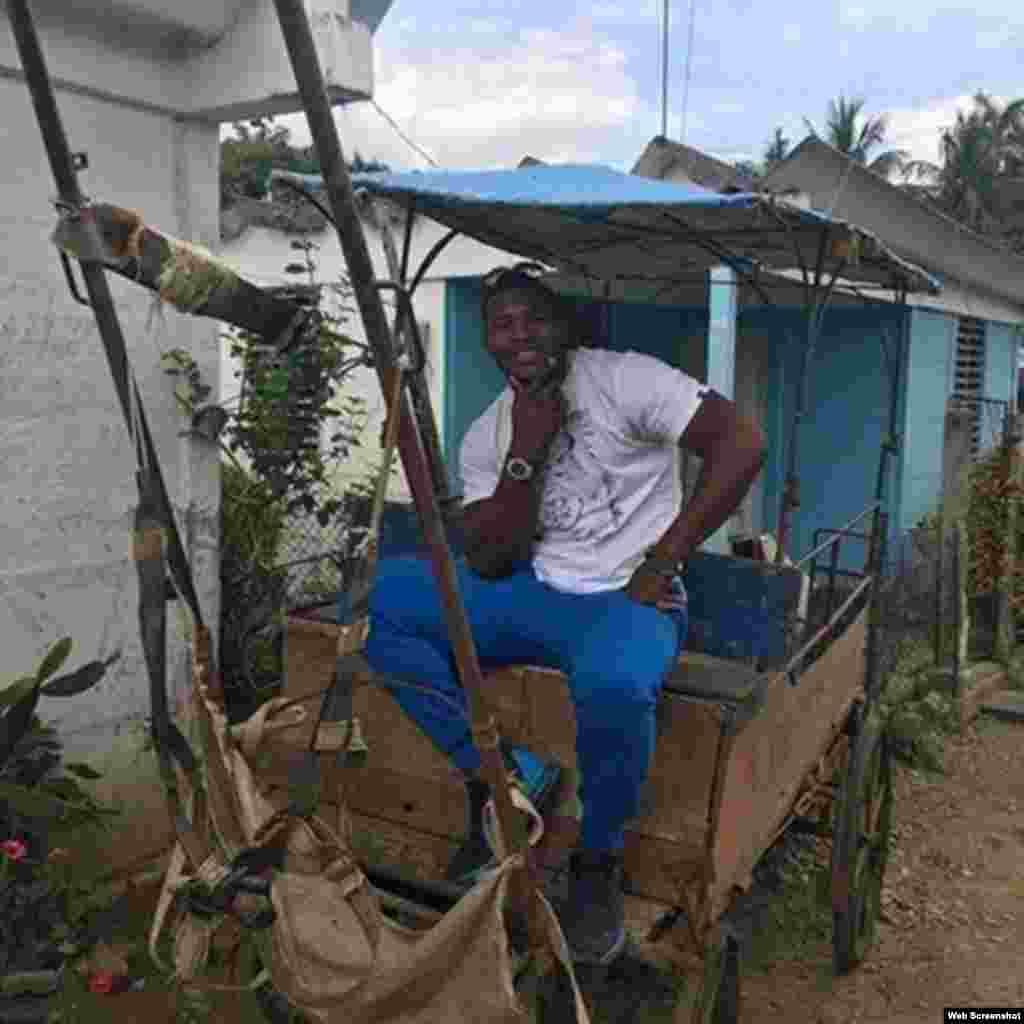 Yasiel Puig escribió en Facebook: &quot;Mi viejo transporte en mi viejo barrio. Thanks God 🙏 todo esto lo verá en mi nuevo libro&quot;.