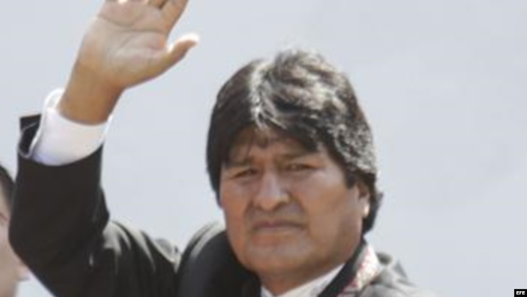 El presidente de Bolivia, Evo Morales, asistió el viernes 8 de marzo de 2013, a las exequias del presidente de Venezuela, Hugo Chávez, en Caracas (Venezuela).