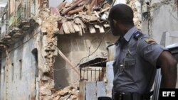 Un policía en La Habana (Cuba).