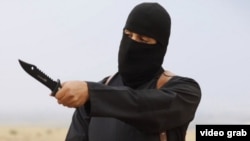 Jihadi John, el verdugo británico de Estado Islámico, antes de uno de sus crímenes.