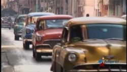 Carros antiguos en Cuba se mantienen gracias al ingenio de dueños y mecánicos