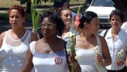 Arrestan a Damas de Blanco en La Habana, reportaje de Ada Balda