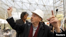 Arquitectos en plena faena