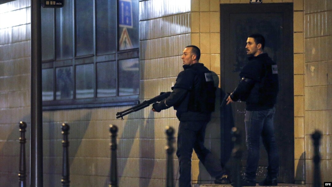 Los ataques, que ocurrieron en seis puntos diferentes de París, dejaron más de un centenar de muertos. EFE