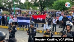 Manifestación del FSLN, partido político del presidente Daniel Ortega. (Houston Castillo / VOA).