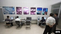 Archivo - Centro de Computo Coreano en Pyongyan (Corea del Norte), en donde se desarrollan programas para aplicaciones comerciales e institucionales. 