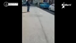 Rapero contestataro, El Osorbo arrestado violentamente y él capta video del hecho