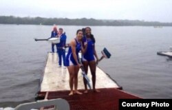 En doble par de remos cortos, las cubanas Yariulvis Cobas y Aimée Hernández se llevaron las preseas doradas