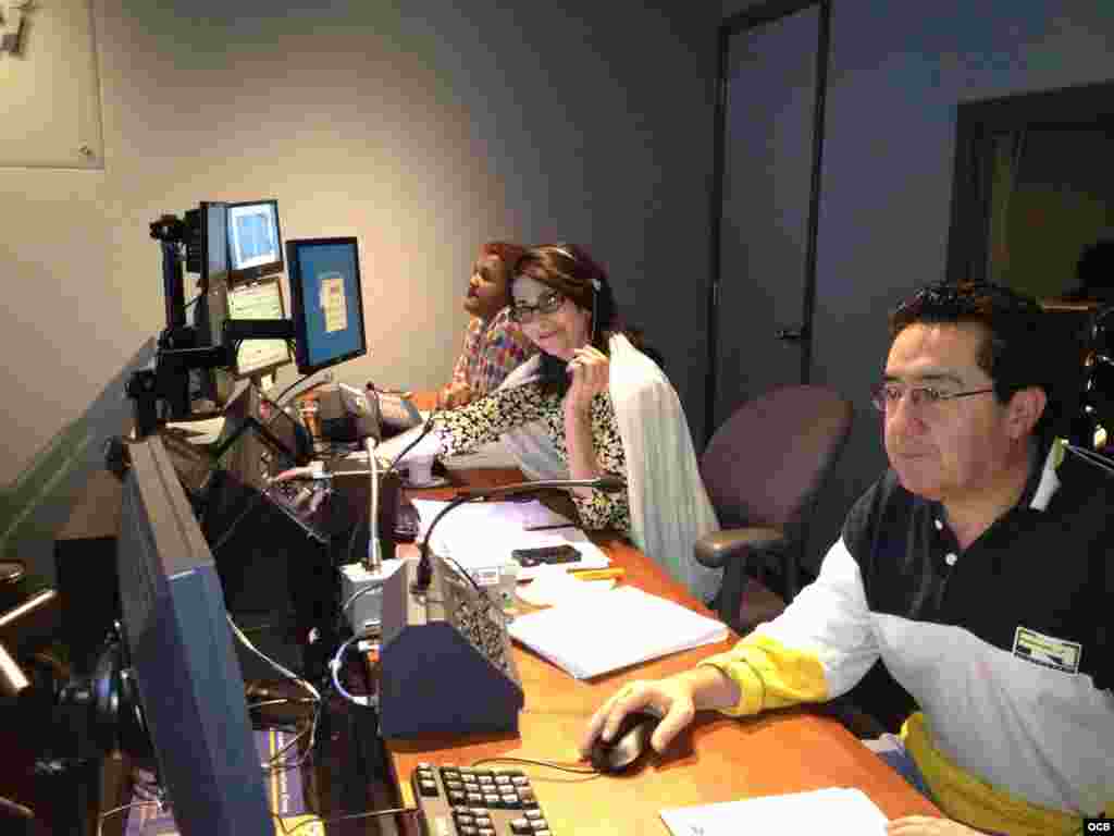 Transmisi&oacute;n en vivo desde los estudios de TV Mart&iacute;