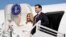 Marco Rubio y su esposa Jeanette Rubio en el aeropuerto Ernesto Cortissoz en Barranquilla, durante su visita a Colombia. Foto: Fernando Vergara/Pool via REUTERS
