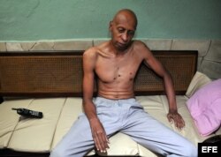 Guillermo Fariñas durante su sexto día de huelga de hambre y sed el 2 de marzo de 2010. Al día siguiente sufrió su primer desmayo.
