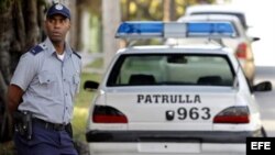 Fotografía de archivo de un policía cubano.