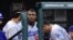 Los jugadores de los Dodgers de Los Ángeles Yasiel Puig (c), Andre Ethier (i) y Adrian Gonzales (d). 