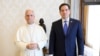 El papa León XIV se reúne con el secretario de Estado de EEUU, Marco Rubio, en el Vaticano, el 7 de mayo de 2026. Vatican Media/Simone Risoluti/Material cedido vía REUTERS.