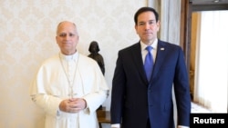 El papa León XIV se reúne con el secretario de Estado de EEUU, Marco Rubio, en el Vaticano, el 7 de mayo de 2026. Vatican Media/Simone Risoluti/Material cedido vía REUTERS.