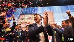 Vladímir Zelenski ganó el domingo las elecciones presidenciales con el 73,22 % de los votos.