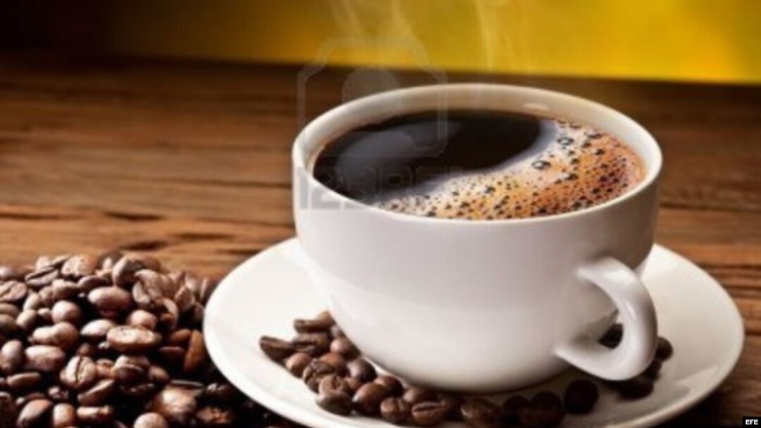 El grano de café contiene más de mil moléculas de antioxidantes y polifenoles.