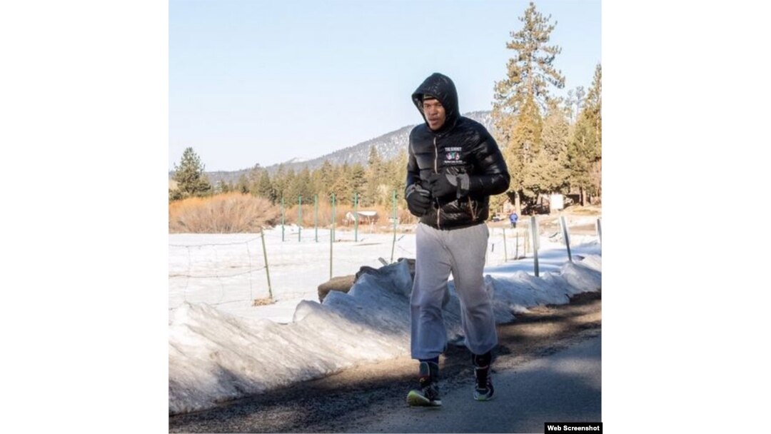 Barrera entrena para el combate con Ward.