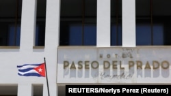 Fachada Hotel Paseo del Prado con el nombre de Royalton removido, uno de los que dejó de operar en Cuba la canadiense Blue Diamond Resort. Foto: REUTERS/Norlys Perez