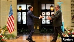 Marco Rubio and President Guatemalteco, Bernardo Arévalo, shake their hands at the end of their joint press conference at the National Palace in Guatemala City, on February 5, 2025. (Mark Schiefelbein, Reuters)