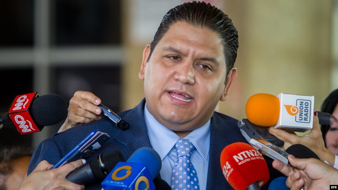 El rector principal del Consejo Nacional Electoral venezolano (CNE), Luis Emilio Rondón.