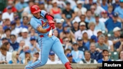 El jugador de origen dominicano Joshua Báez, llamado a las Mayores por César Prieto, bateó jonrones seguidos en los tres primeros turnos de su debut.