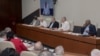 De izquierda a derecha, Esteban Lazo, José Ramón Machado Ventura, Manuel Marrero, Miguel Díaz Canel y Salvador Valdés Mesa en una reunión del Consejo de Ministros (Foto tomada de un mensaje de Twitter de la Presidencia de Cuba).