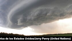 Los científicos sostienen que el cambio climático está provocando un aumento de los fenómenos meteorológicos extremos. Foto: Oficina Nacional de Administración Oceánica y Atmosférica de los Estados Unidos/Jerry Penry.