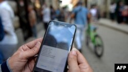 Cuba lanza servicio de conexión a internet por datos móviles.