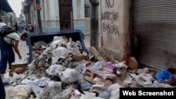Basura en una calle de La Habana. (Archivo)